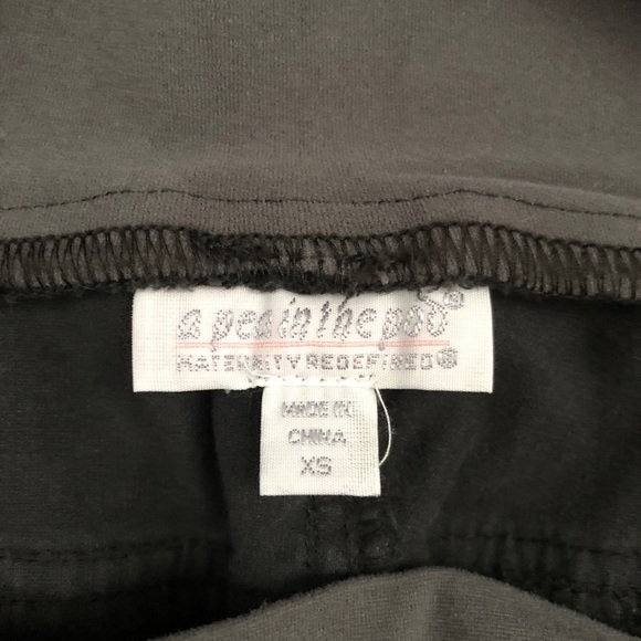 A Pea In The Pod Maternity Pants - Picture 6 of 6